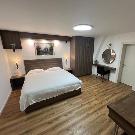 Johny'S Boutique Apartment Haifa Bagian luar foto