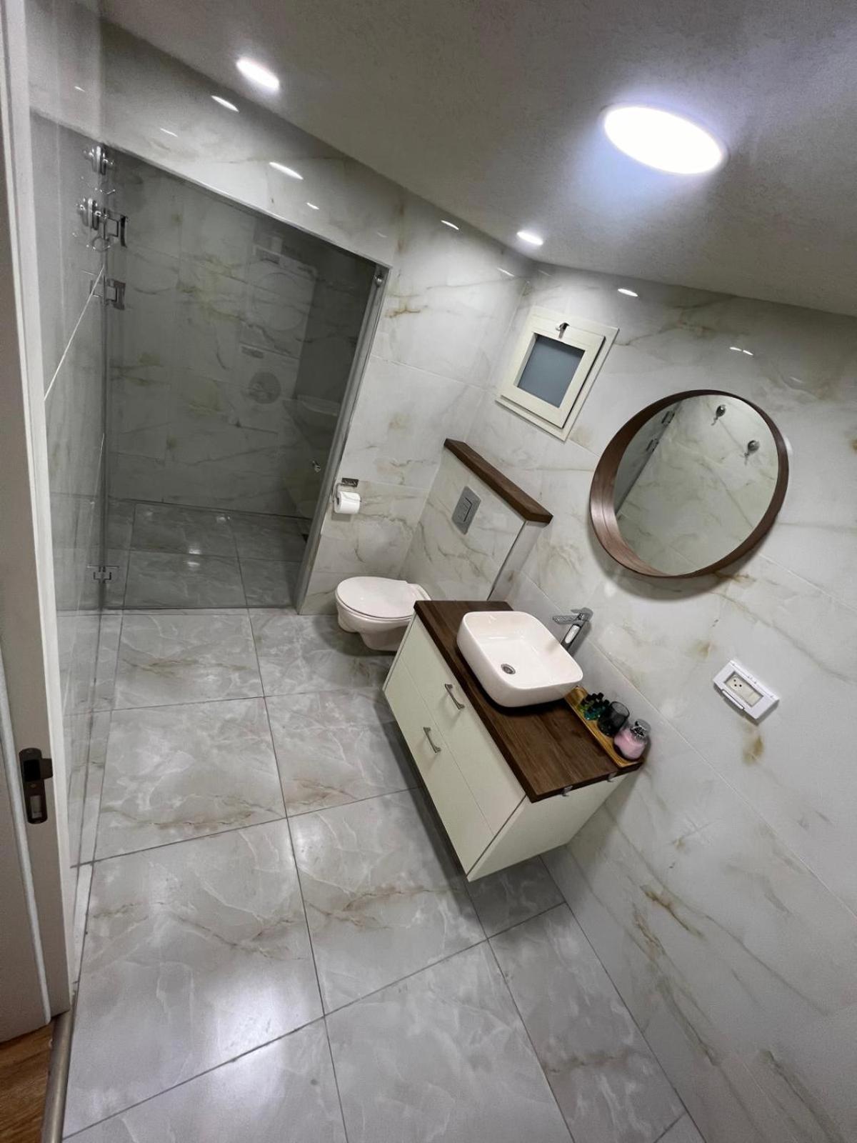 Johny'S Boutique Apartment Haifa Bagian luar foto