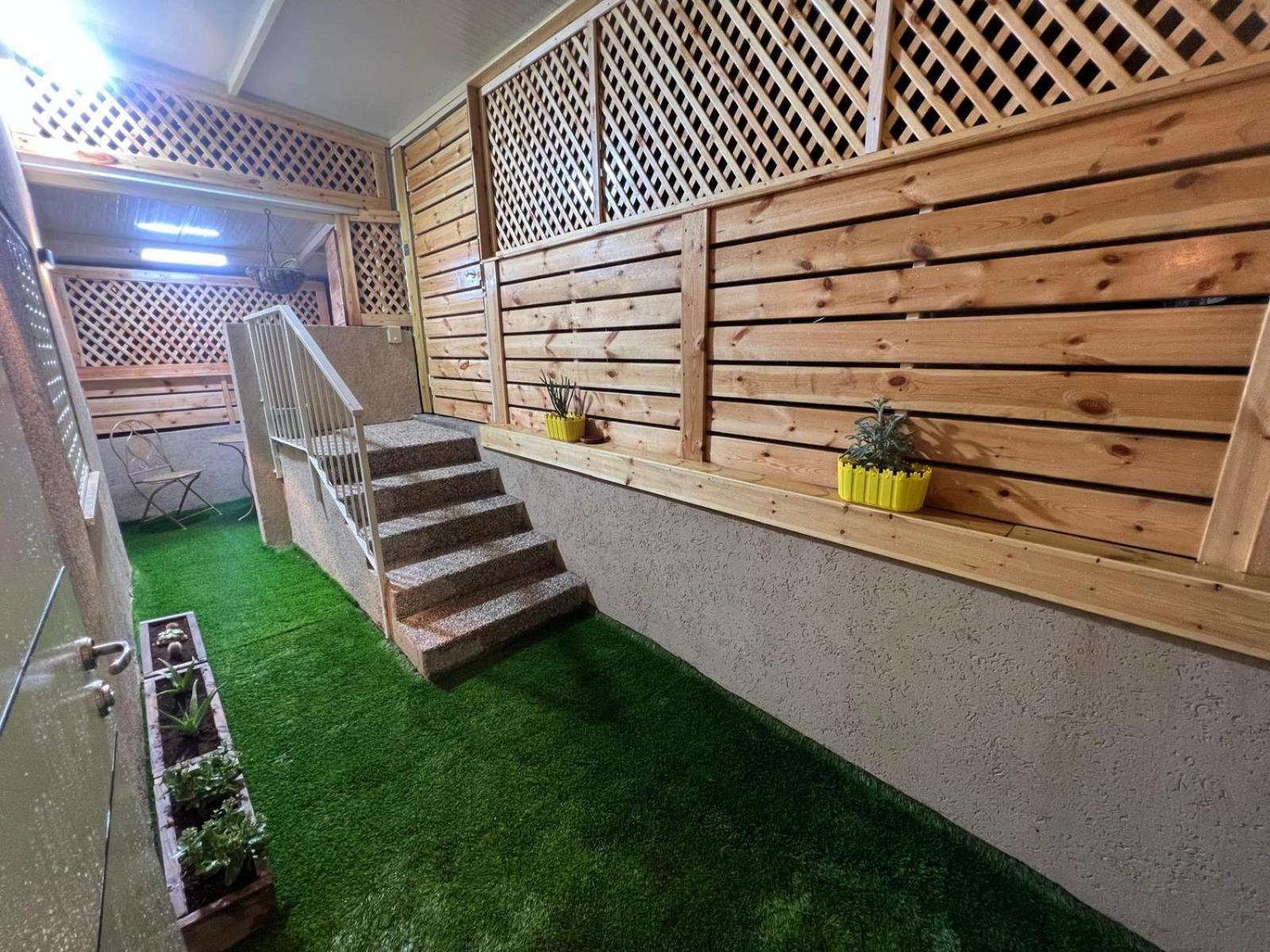 Johny'S Boutique Apartment Haifa Bagian luar foto